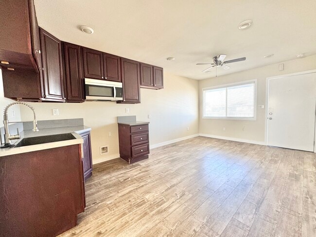 Foto del edificio - 1439 W 85th St