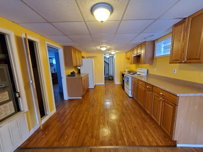 Building Photo - 1349 Beach Dr Apt. 1