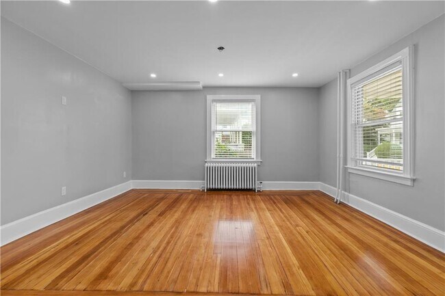 Foto del edificio - 31 Bliss Rd