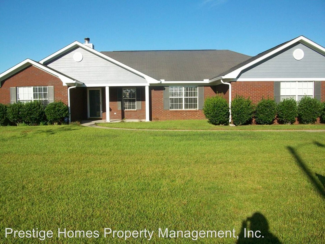 201 Daphne Dr, Enterprise, AL 36330 House for Rent in Enterprise, AL