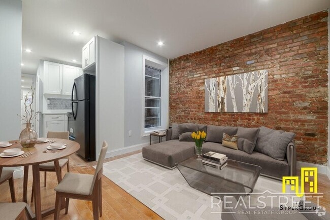 Building Photo - 1 Bed With OD Sapce in Crown Heights!