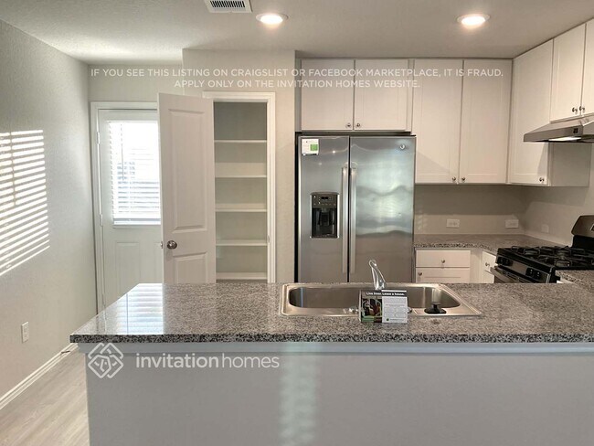 Foto del edificio - 14626 Calaveras Creek