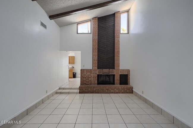 Foto del edificio - 3536 E Glen Dr