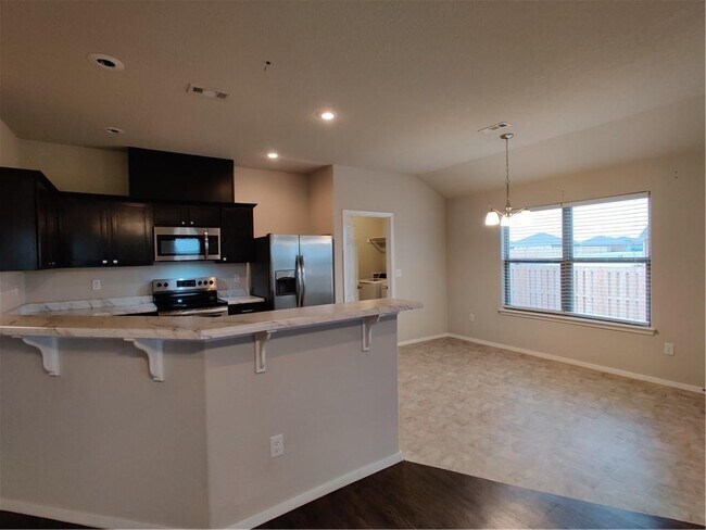 Building Photo - 6108 SW Chalkstone Rd