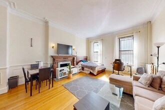 Building Photo - 231 Beacon St