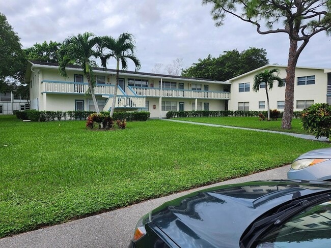 Photo - 272 Tilford M Apartment