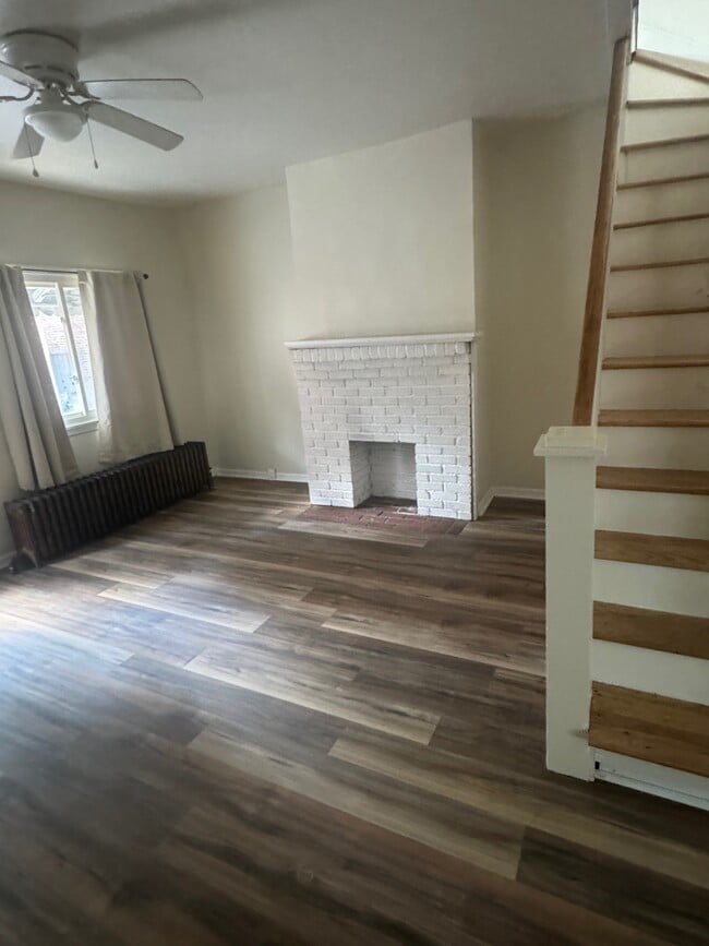 Building Photo - 4841 Plum Wy