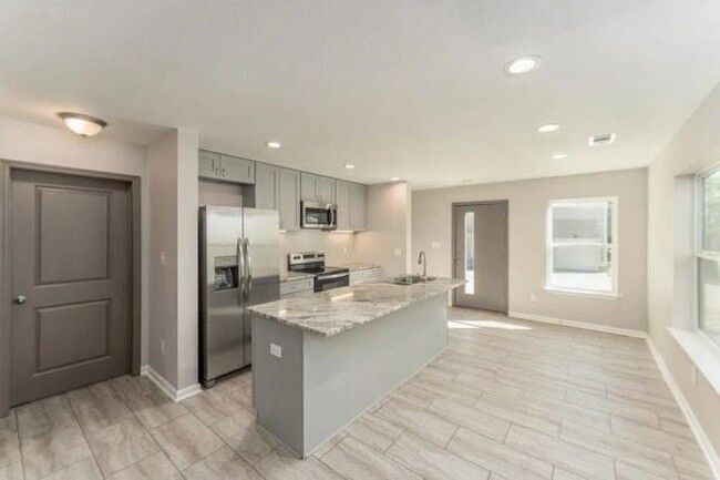Foto del edificio - 1243 N Bronough St