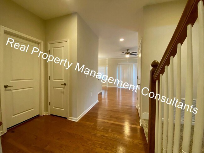 Foto del edificio - Spacious 3 Bed / 3.5 Bath in Blue Valley S...