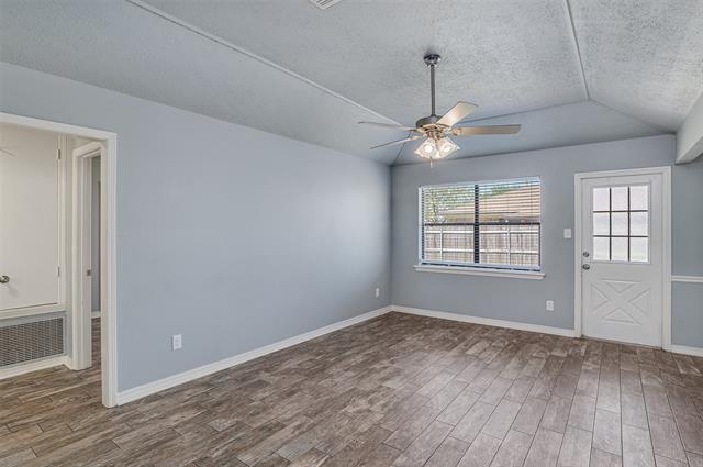 Foto del edificio - 5804 Catherine Ct