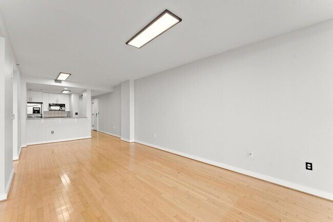 Foto del edificio - 3338 Peachtree Rd NE