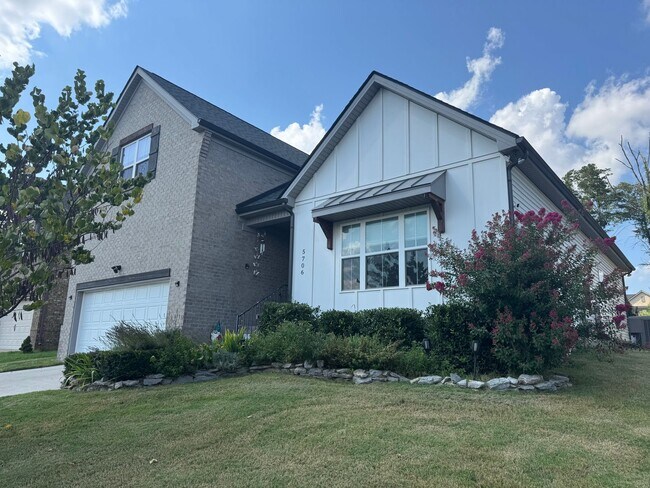 Foto del edificio - Cute 4BR Home in Perfect Location