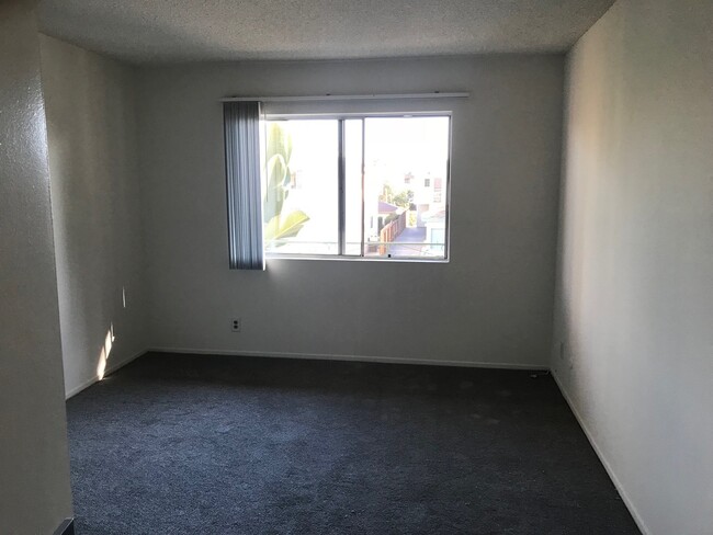 Building Photo - 10779 Woodbine Street