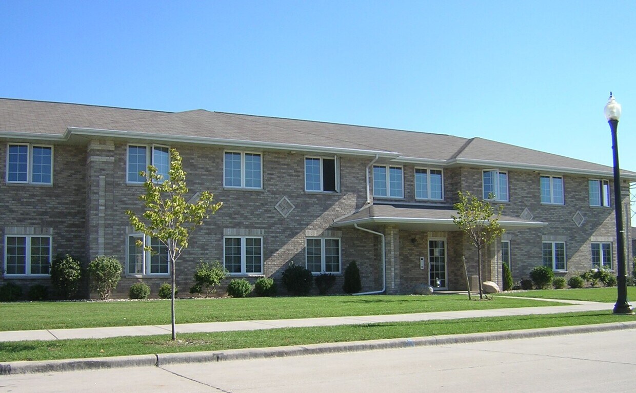 Building Photo - 501 Pearl Ave