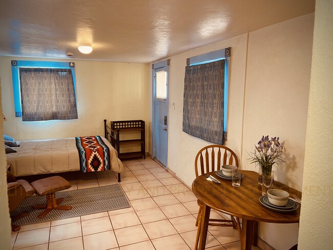 Foto del edificio - 2216 E 6th St
