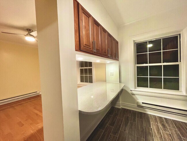 Kitchen Structured Island - 401 Pittston Ave