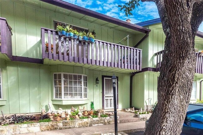 Foto del edificio - 20223 Travis Dr