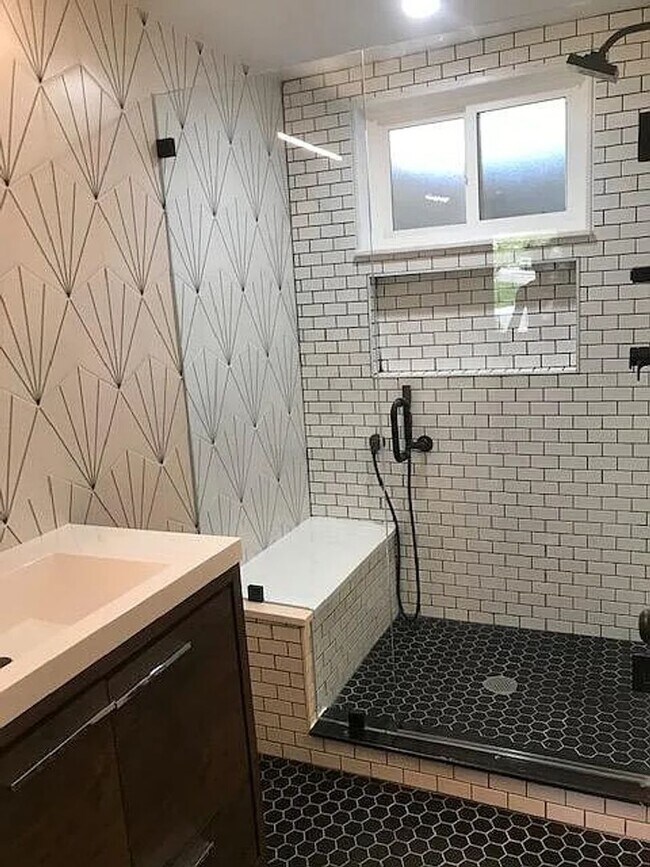 Building Photo - 2473 20th St