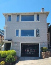 Building Photo - 305 2nd St