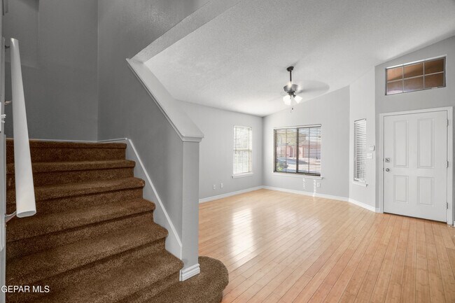 Building Photo - 14141 Tierra Leona Dr