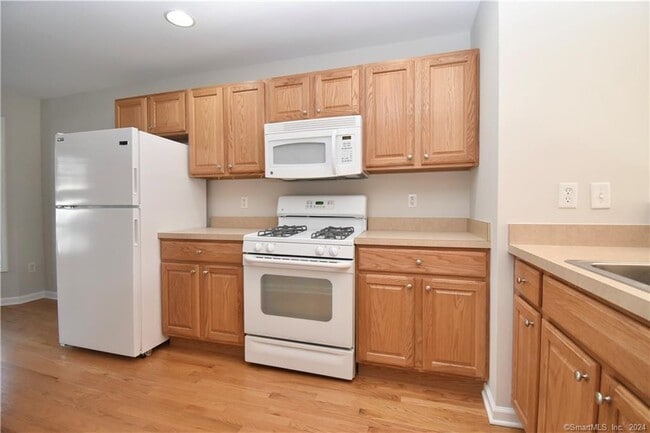 Building Photo - 1302 Briar Woods Ln