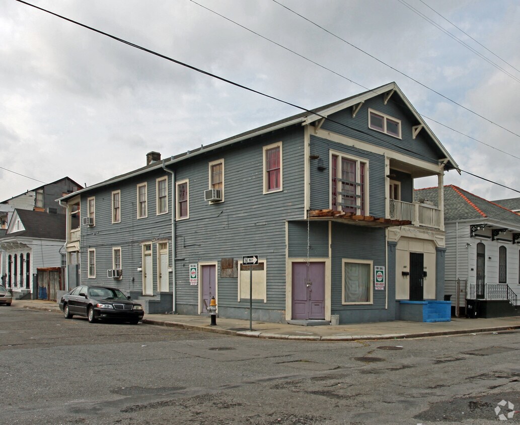 Foto principal - 1300-1302 Ursulines Ave