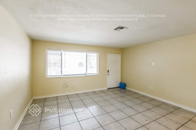 Foto del edificio - 6740 SW 10th Ct