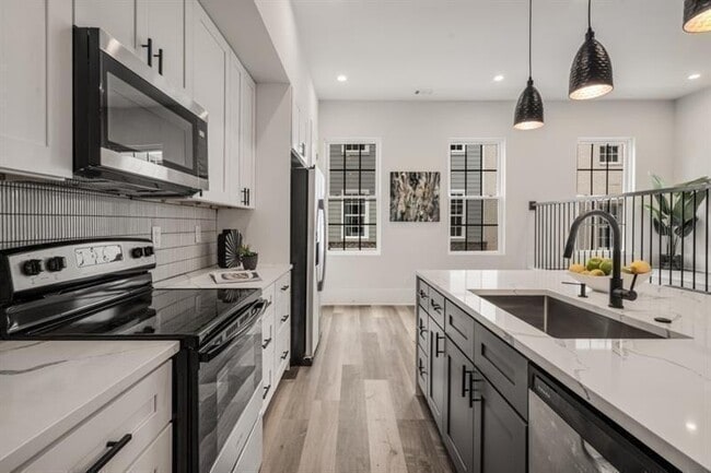 Building Photo - 3165 Dogwood Dr