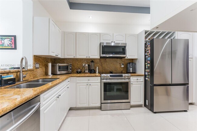 Foto del edificio - 4243 NW 112th Ct