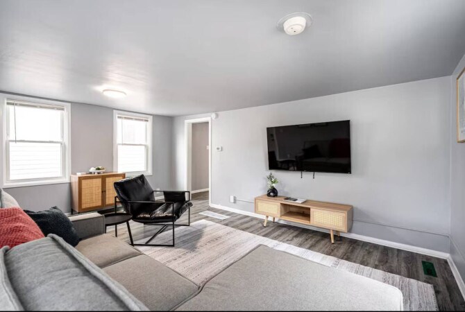 Foto principal - 1529 N Jefferson St