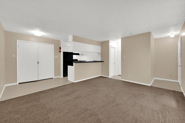 Building Photo - Make this charming studio your new home