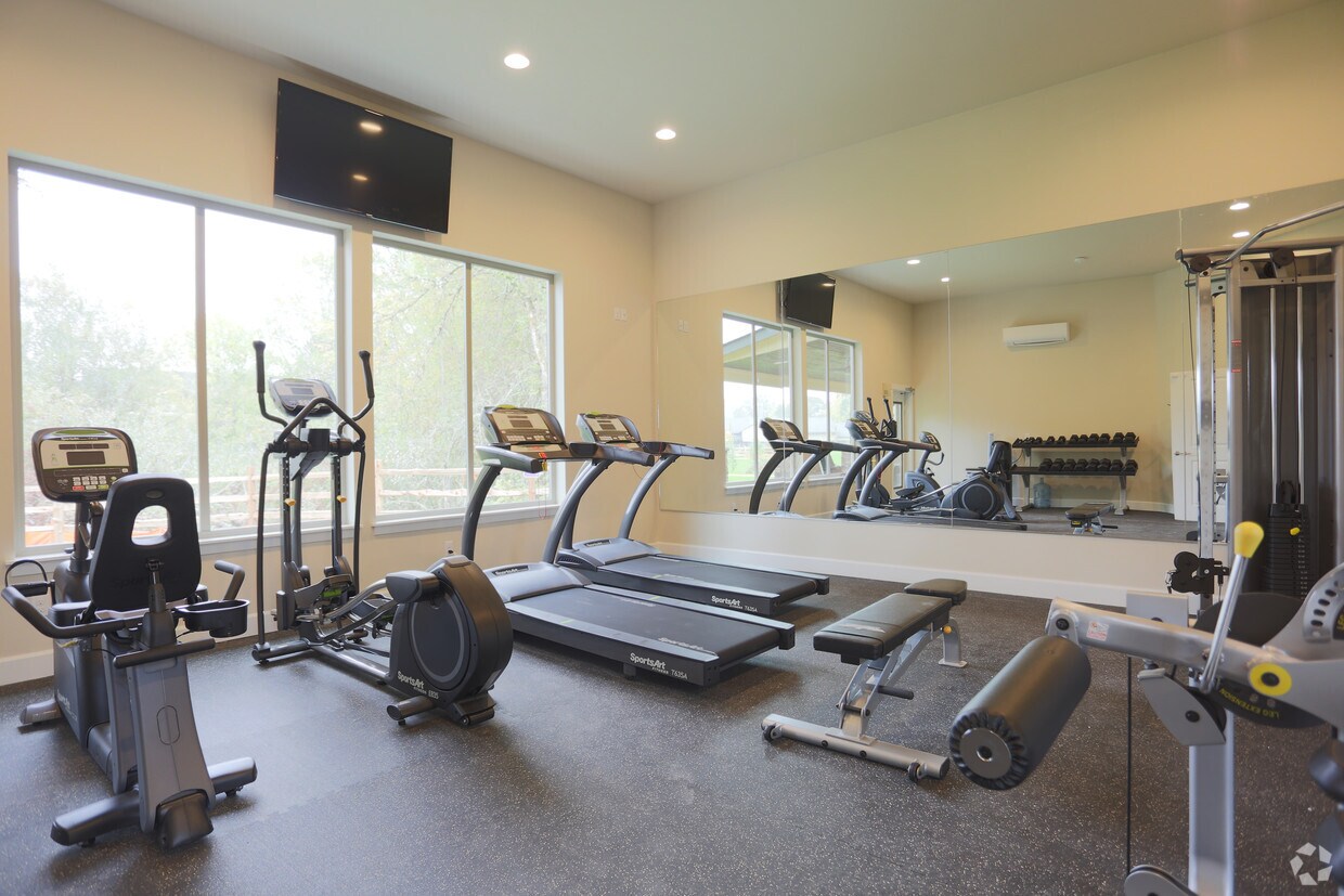 Gimnasio - Arcadia Crossing