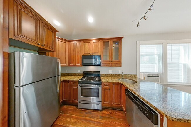 Foto del edificio - 737 Parker St