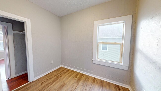 Foto del edificio - 3344 Seymour Ave