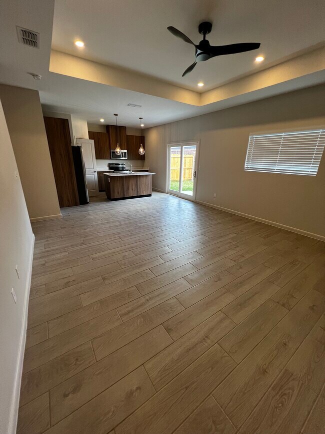 Foto del edificio - 3316 Duke Ave