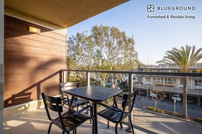 Building Photo - 14035 Tahiti Way