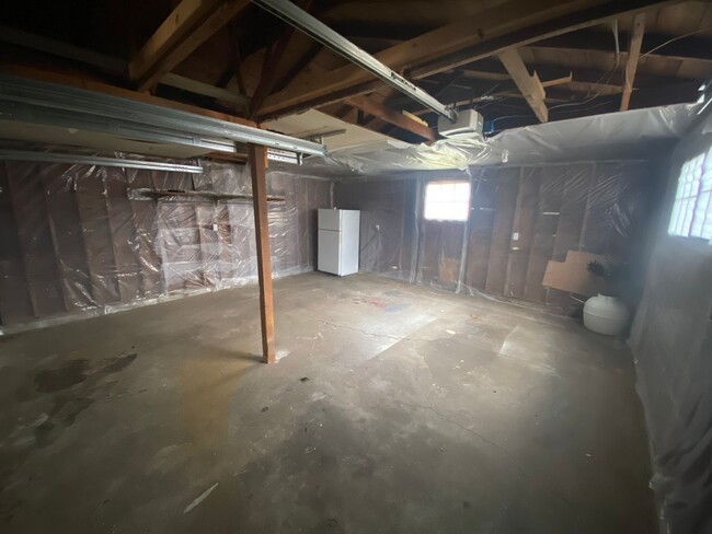 Building Photo - Rent Special!!!! **Half Off the First Mont...