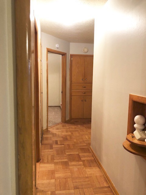 Photo - 3 Bed/1 Bath Mid-Century Ranch minutes from Midwest City High School - Refrigerator Included House