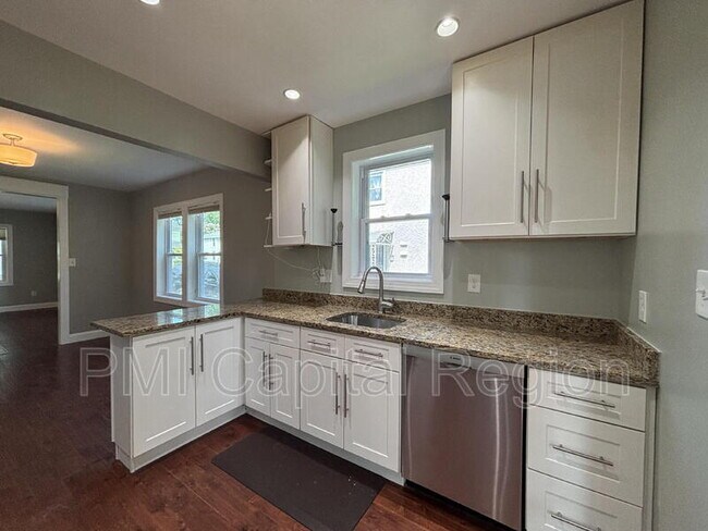 Building Photo - 3903 Hampden St