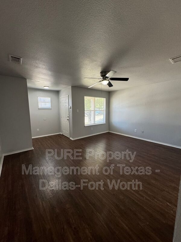 Foto del edificio - 3416 Poplar Springs Ln