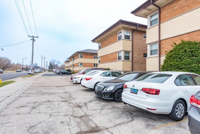 Building Photo - 2 bedroom in Niles IL 60714