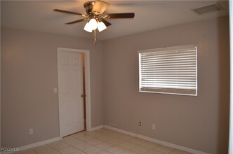 Building Photo - 2304 NE 8th Pl