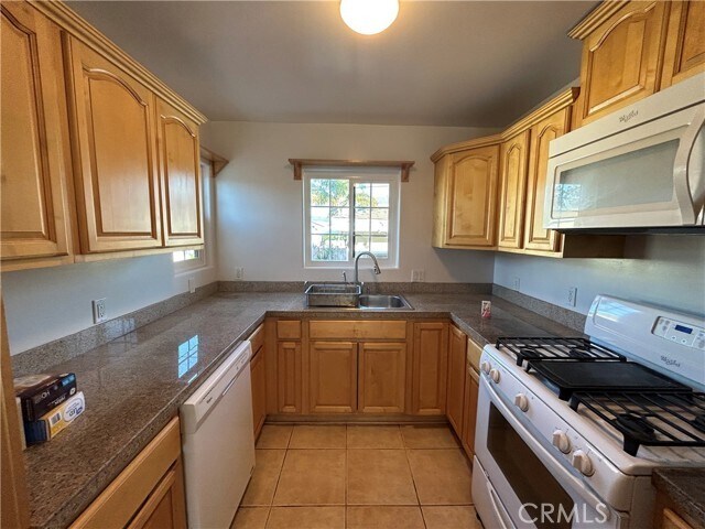 Building Photo - 4056 161st St