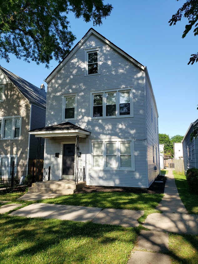 Primary Photo - 2443 N Lorel Ave