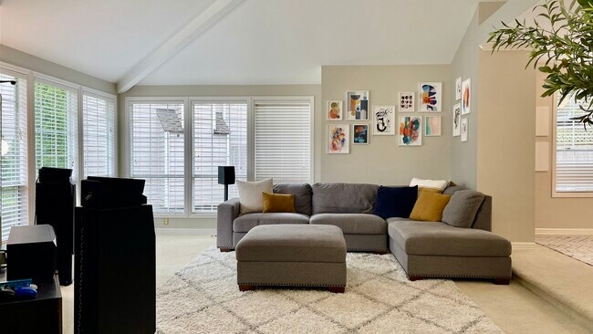 Foto del edificio - 4049 240th Pl SE