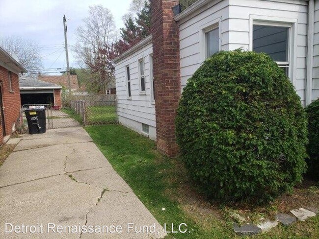 Building Photo - 2 br, 1.5 bath House - 7354 Vaughan