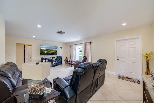 Foto del edificio - 9603 NW 67th Ct
