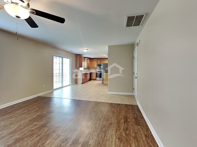 Building Photo - 16 Glenwood Court