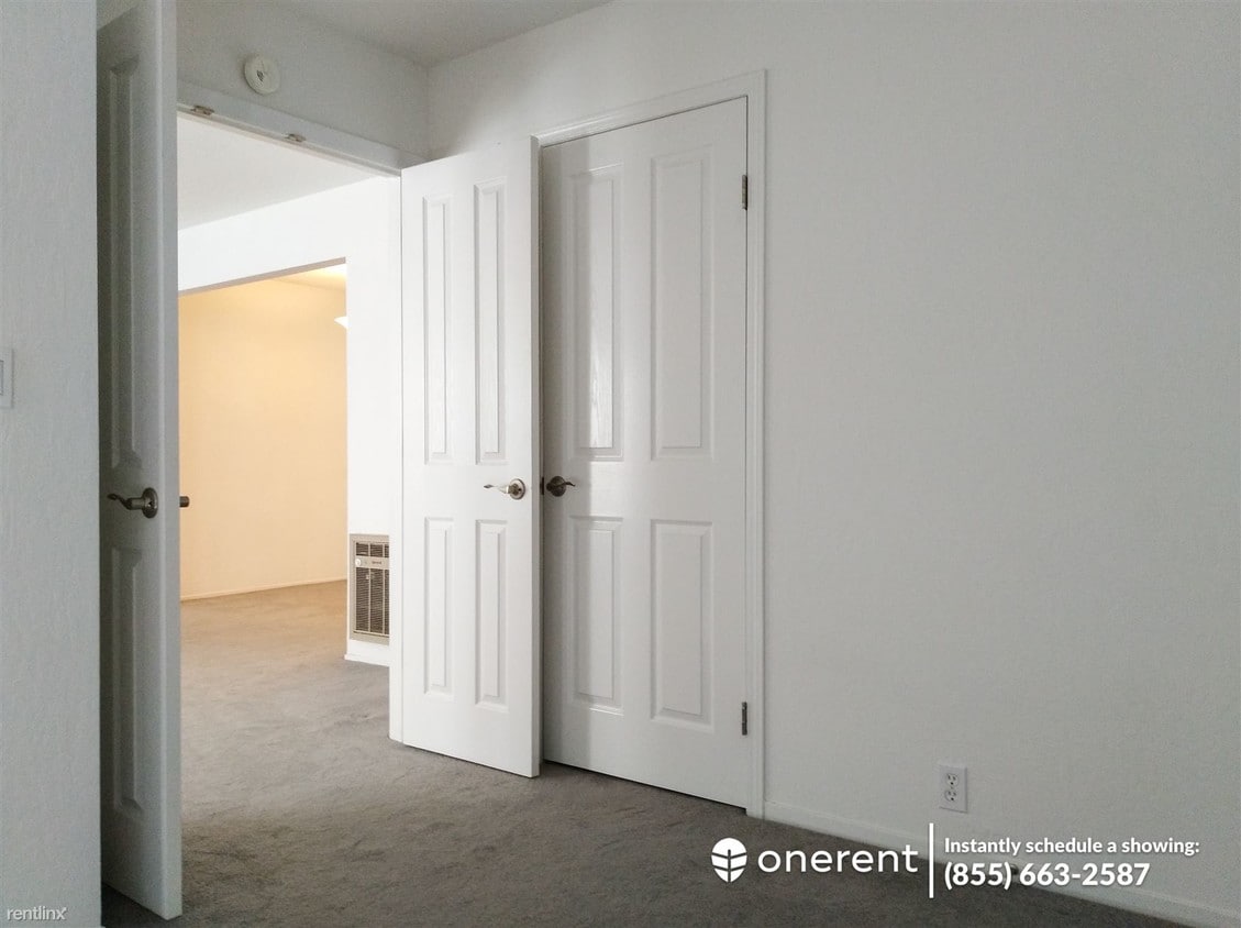 Primary Photo - 2 br, 1 bath Condo - 385 Camelback Rd Unit 28