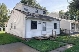 Building Photo - 26137 Superior Rd